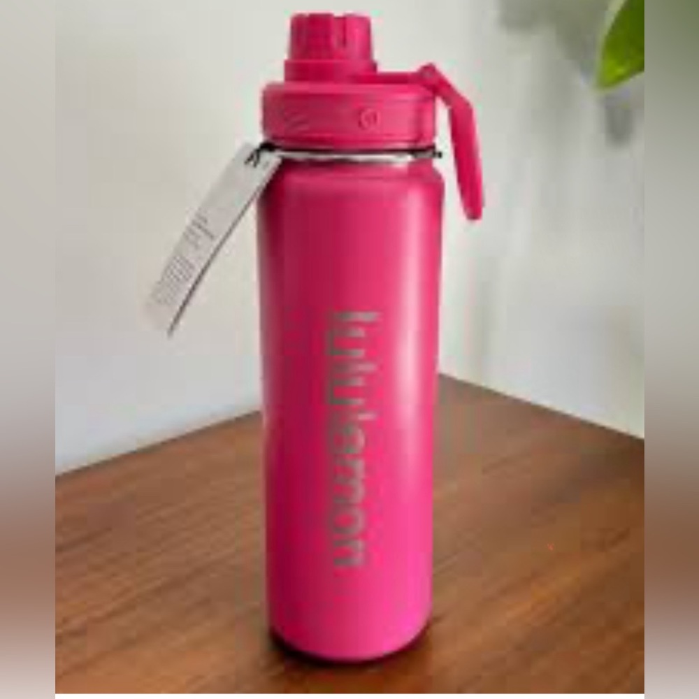 NWT lululemon back to life water bottle pink